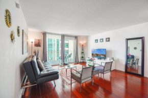 On Top! Condo on 31st Floor w Cozy Amenities